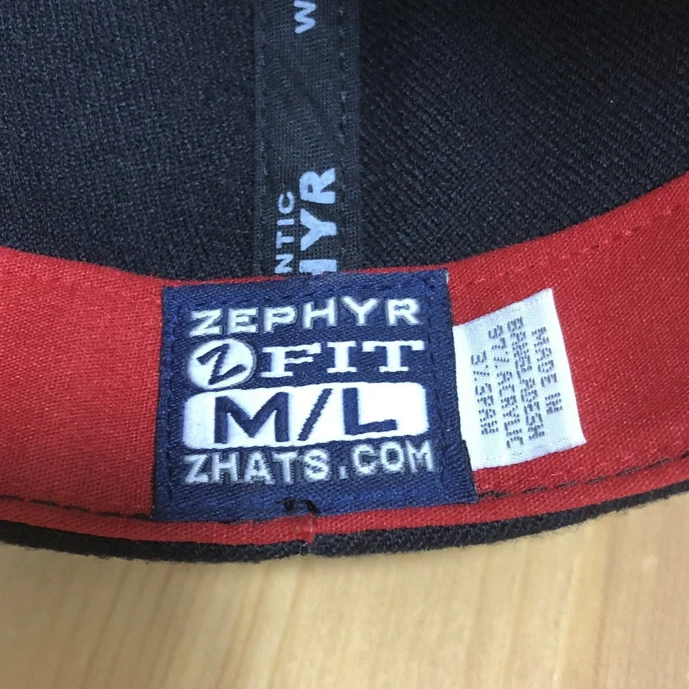 Indiana Hoosiers Zephyr Stretch Fit Hat Size M/L Black Red NCAA